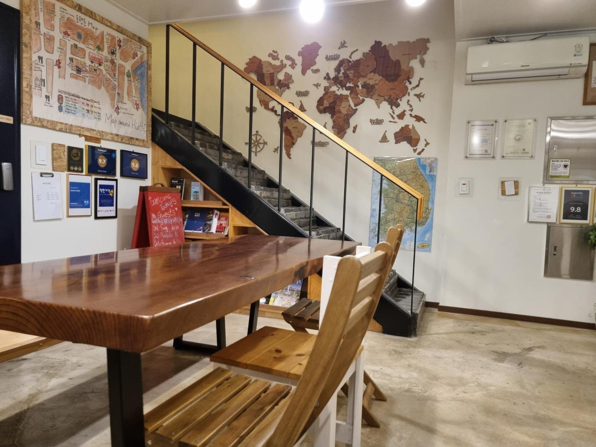Sokcho Hutte Hotel Buitenkant foto