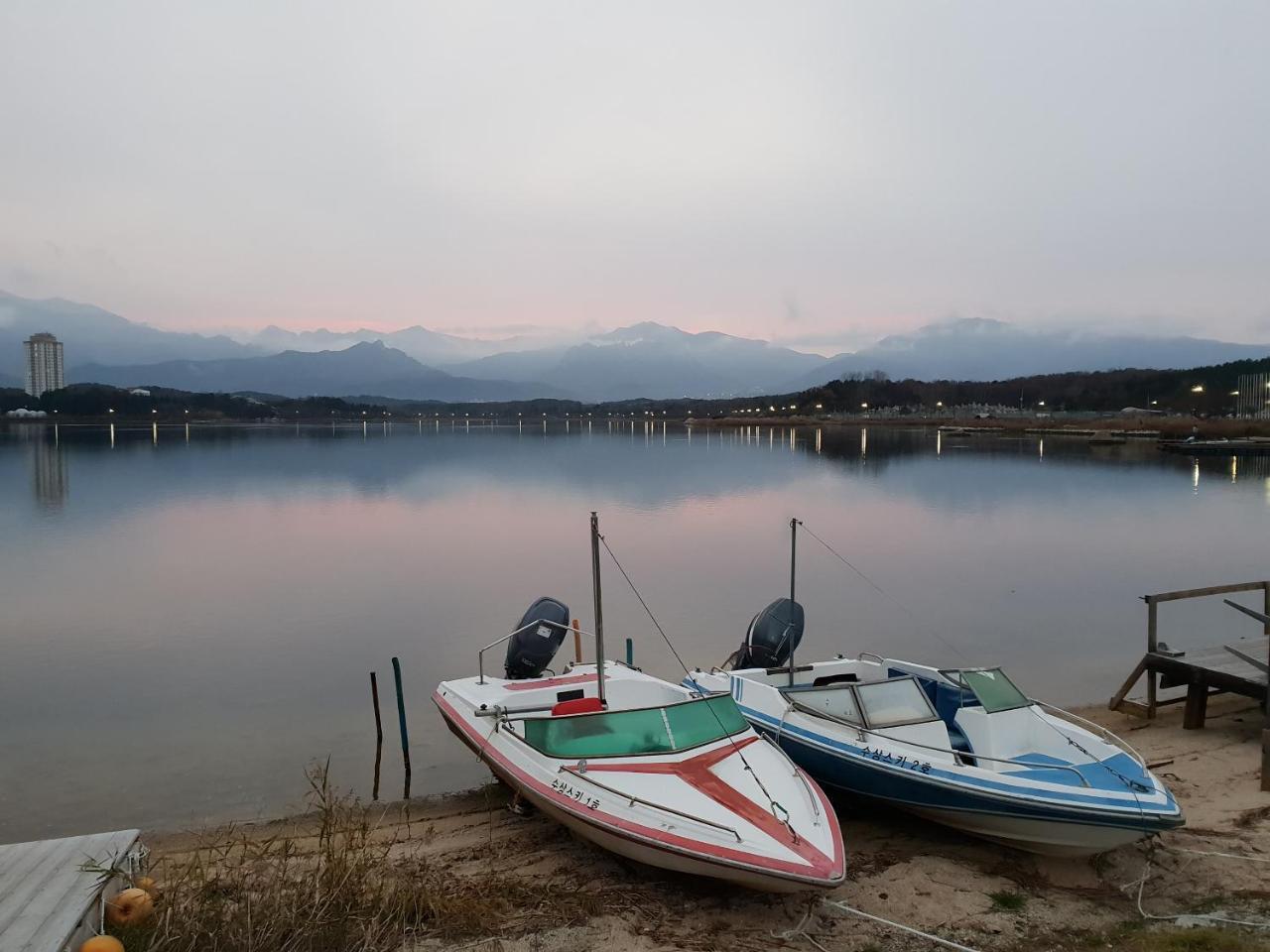 Sokcho Hutte Hotel Buitenkant foto